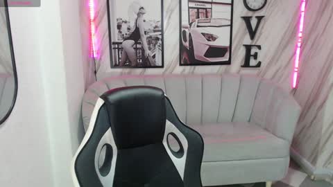 Samantha online show from February 2025 12:44:01 PM