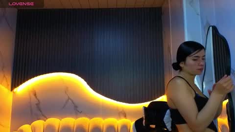 Samantha online show from October 2025 12:49:02 PM