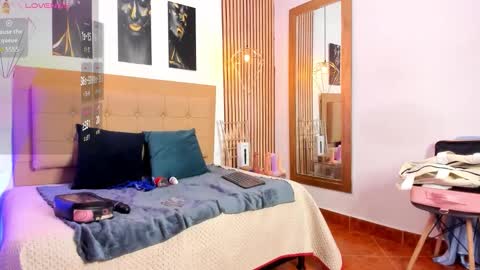 Snapshot of _samanthaa_foxx chatting on September 2025 11:55:01 AM SAMANTHA FOX online show from September 2025 11:55:01 AM