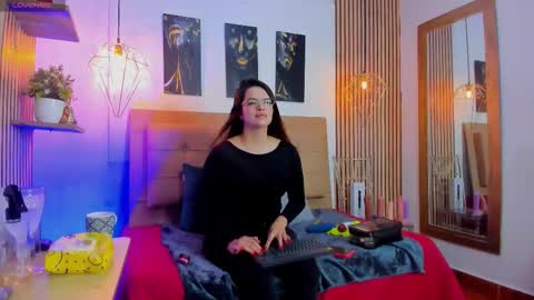 Snapshot of _samanthaa_foxx chatting on November 2025 11:22:02 AM SAMANTHA FOX online show from November 2025 11:22:02 AM