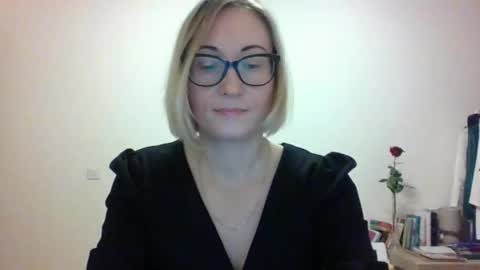 _sandyqueen__ online show from November 2025 06:56:02 PM