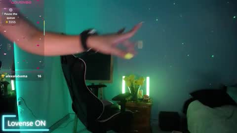  SantaLove  online show from March 2026 10:59:01 PM