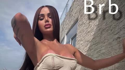 Snapshot of _saravictoria_ chatting on March 2026 11:24:01 AM online show from March 2026 11:24:01 AM