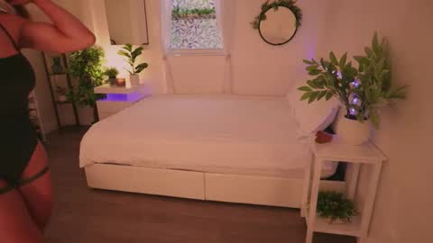 Snapshot of _savii chatting on November 2025 04:51:01 PM Savii online show from November 2025 04:51:01 PM