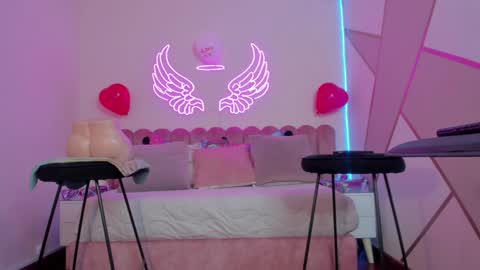 Scarlett online show from February 2025 01:44:01 PM