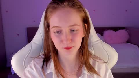 Snapshot of _secretelly_ chatting on November 2025 11:03:01 AM _secretelly_ online show from November 2025 11:03:01 AM