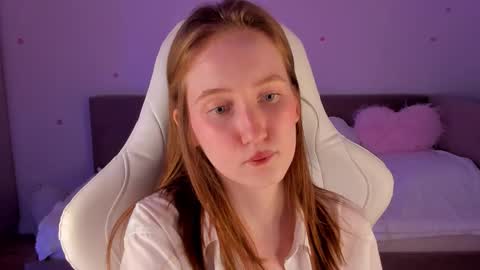 Snapshot of _secretelly_ chatting on November 2025 01:00:02 PM _secretelly_ online show from November 2025 01:00:02 PM