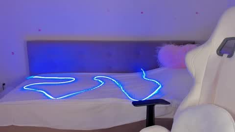 Snapshot of _secretelly_ chatting on November 2025 02:26:01 AM _secretelly_ online show from November 2025 02:26:01 AM