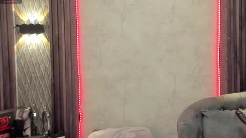 Selene online show from February 2025 06:49:02 PM