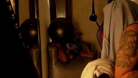 Selene online show from October 2025 04:07:02 PM