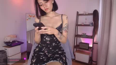 Snapshot of _sensualkitten_ chatting on October 2025 08:08:02 PM Laura online show from October 2025 08:08:02 PM