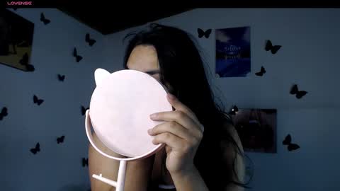 Snapshot of _serendepia_ chatting on March 2025 06:08:01 AM Serendipia online show from March 2025 06:08:01 AM