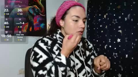 Snapshot of _serendepia_ chatting on November 2025 05:07:01 AM Serendipia online show from November 2025 05:07:01 AM