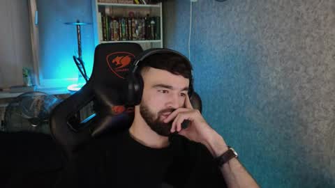 Ask me online show from October 2025 11:35:01 PM