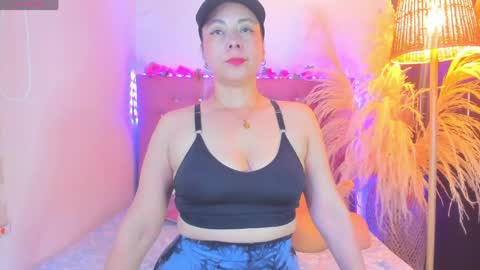 Snapshot of _sexbunny_ chatting on April 2026 05:54:01 AM _sexbunny_ online show from April 2026 05:54:01 AM