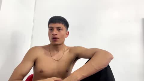 Juan Pablo-independent model online show from November 2025 07:01:02 PM