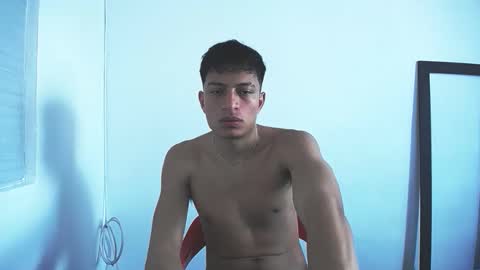 Juan Pablo-independent model online show from December 2025 05:17:01 PM