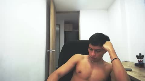 Juan Pablo-independent model online show from March 2026 06:59:01 PM