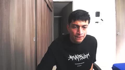 Juan Pablo-independent model online show from May 2026 05:12:02 PM