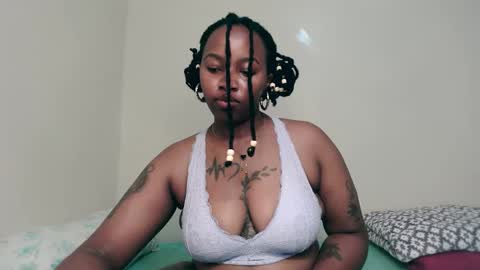 Snapshot of _sexysquirter chatting on November 2025 05:29:02 PM _sexysquirter online show from November 2025 05:29:02 PM