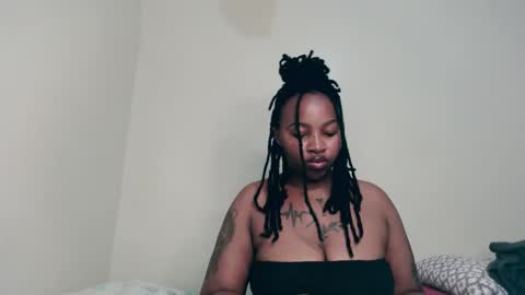 Snapshot of _sexysquirter chatting on December 2025 06:02:01 PM _sexysquirter online show from December 2025 06:02:01 PM