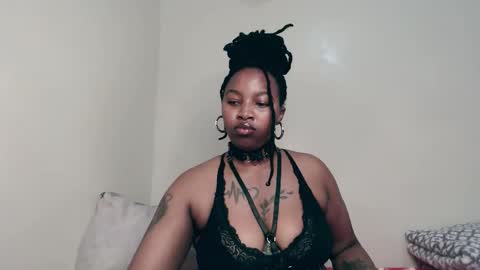 Snapshot of _sexysquirter chatting on December 2025 05:52:02 PM _sexysquirter online show from December 2025 05:52:02 PM