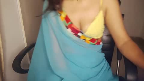 _shalini_0 online show from September 2025 03:39:02 PM