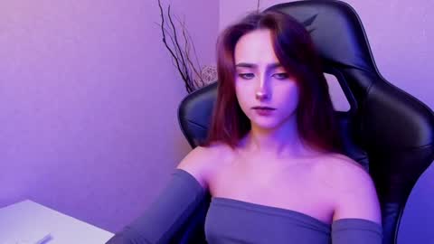 Snapshot of _silverdream chatting on December 2024 02:27:02 AM _silverdream online show from December 2024 02:27:02 AM