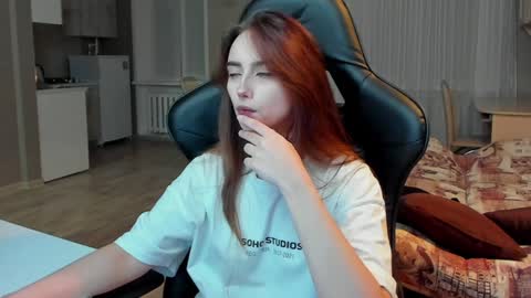 Snapshot of _silverdream chatting on February 2025 09:18:01 PM _silverdream online show from February 2025 09:18:01 PM