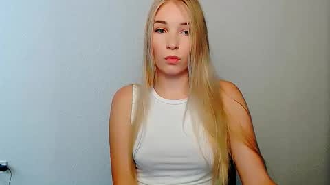 Snapshot of _snow_queen__ chatting on October 2025 10:24:02 AM Rachel online show from October 2025 10:24:02 AM