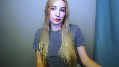 Snapshot of _snow_queen__ chatting on November 2025 08:00:01 PM Rachel online show from November 2025 08:00:01 PM