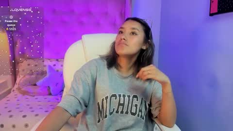 Snapshot of _sophie__miller chatting on February 2026 09:33:01 PM Sophie online show from February 2026 09:33:01 PM