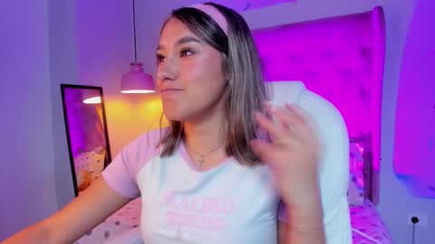 Sophie  online show from March 2026 08:59:01 PM