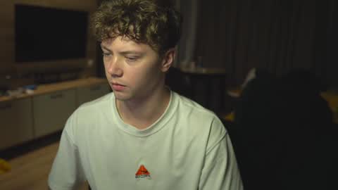 OLIVERpvt is open online show from January 2025 03:07:02 AM