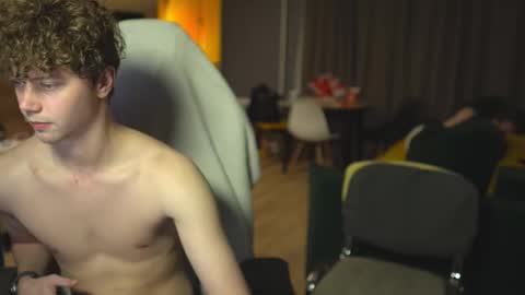 OLIVERpvt is open online show from February 2025 03:37:02 PM