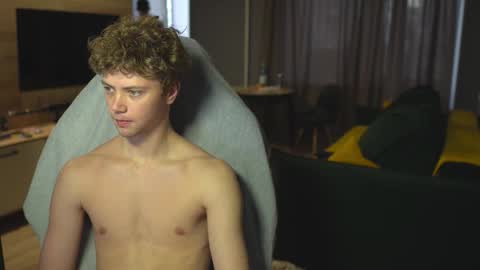 OLIVERpvt is open online show from October 2025 12:22:02 PM