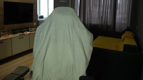 OLIVERpvt is open online show from February 2026 06:22:01 AM