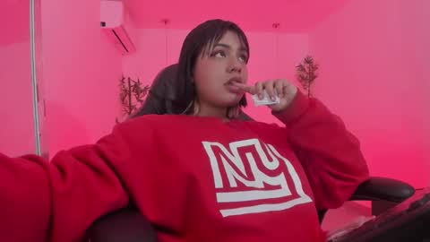 V E N U S online show from December 2024 08:20:01 AM