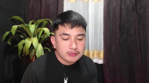 _superhotlatino_ online show from April 2026 03:25:02 PM