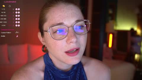Evi online show from September 2025 07:03:02 PM