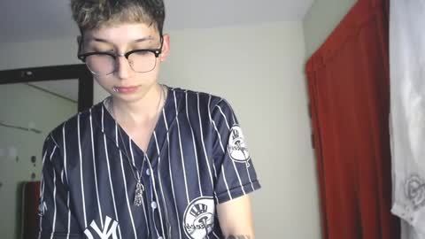 Thomas online show from December 2024 10:10:02 PM