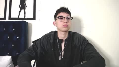 Thomas online show from September 2025 12:11:01 AM