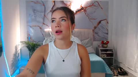 _tiffany1 online show from September 2025 08:08:02 PM