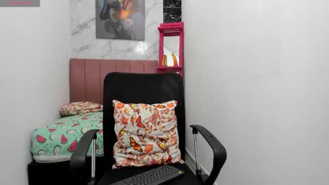 tinny online show from January 2025 04:33:01 PM