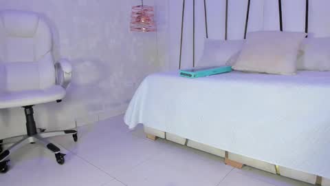 Rousse  online show from February 2025 07:05:02 PM