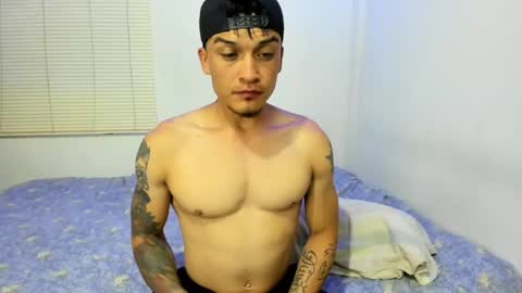 Snapshot of _tommyandgrace chatting on February 2025 05:16:01 AM Tommy and Grace online show from February 2025 05:16:01 AM