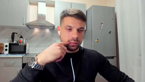 Tony Wolf online show from February 2026 09:29:01 PM