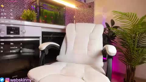 Julia online show from November 2025 03:11:01 PM