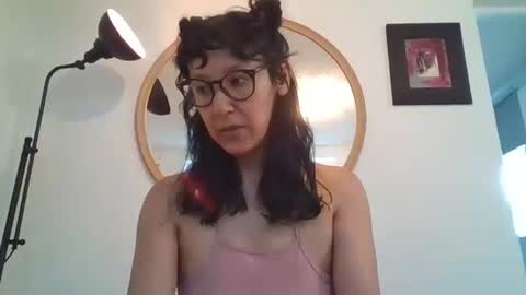 Snapshot of _tutti_frutti_ chatting on May 2026 09:56:02 PM _tutti_frutti_ online show from May 2026 09:56:02 PM