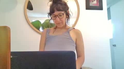 Snapshot of _tutti_frutti_ chatting on May 2026 09:13:01 PM _tutti_frutti_ online show from May 2026 09:13:01 PM